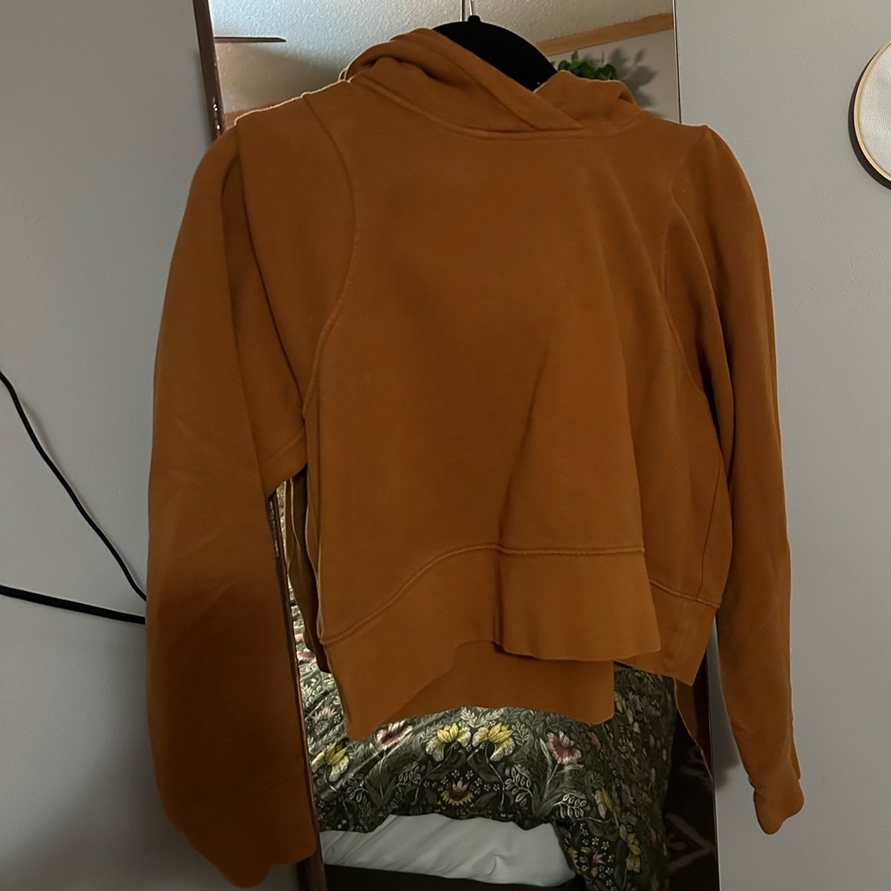 Lululemon cropped hoodie
